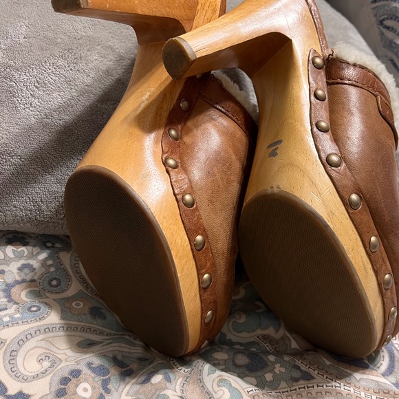 Coach Leather, lambs wool and wood mules! - Picture 4 of 8